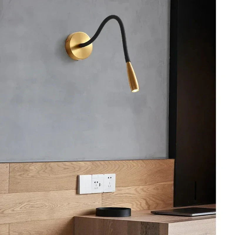 FlexiGlow - Moderne LED Wandlamp met Verstelbare Arm