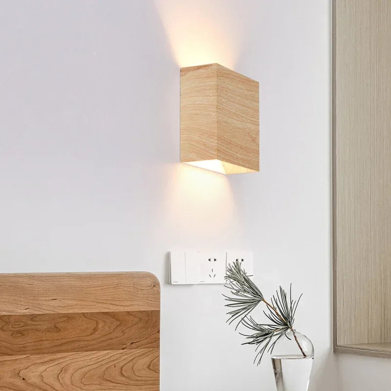 LumiOak - Houten Wandlamp