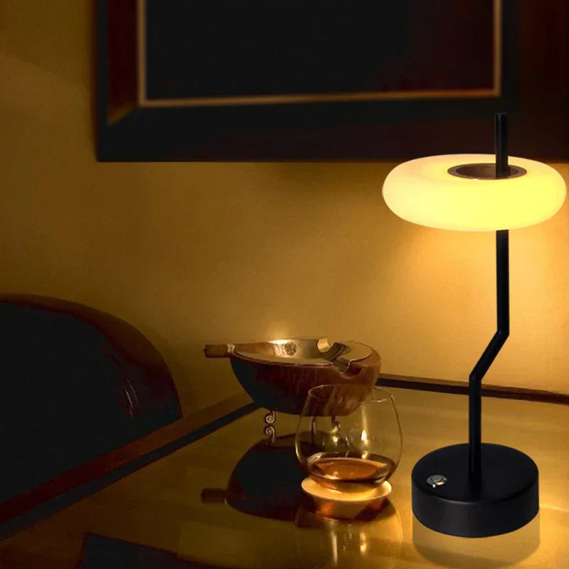 LumiTurn - Lámpara de mesa LED moderna con control táctil | Diseño regulable y giratorio