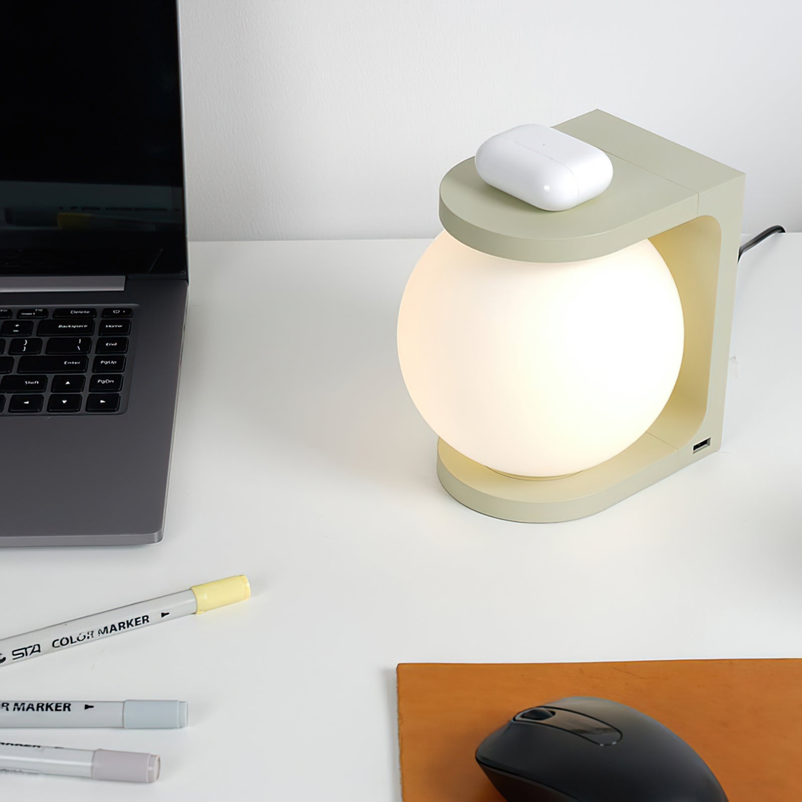 LumiCharge - Draadloze Oplaadbare LED Tafellamp met Boekensteun