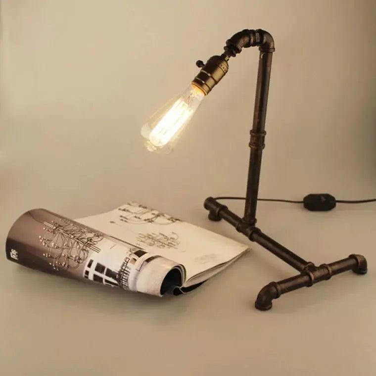 VintageLuxe - Retro Table Lamp