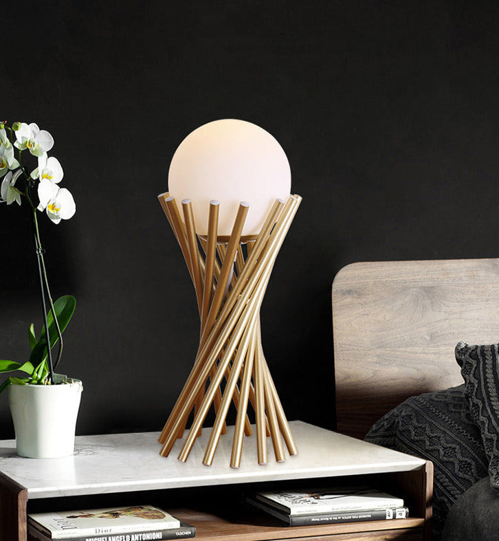 LumiGlobe - Moderne Gouden Tafellamp met LED Verlichting