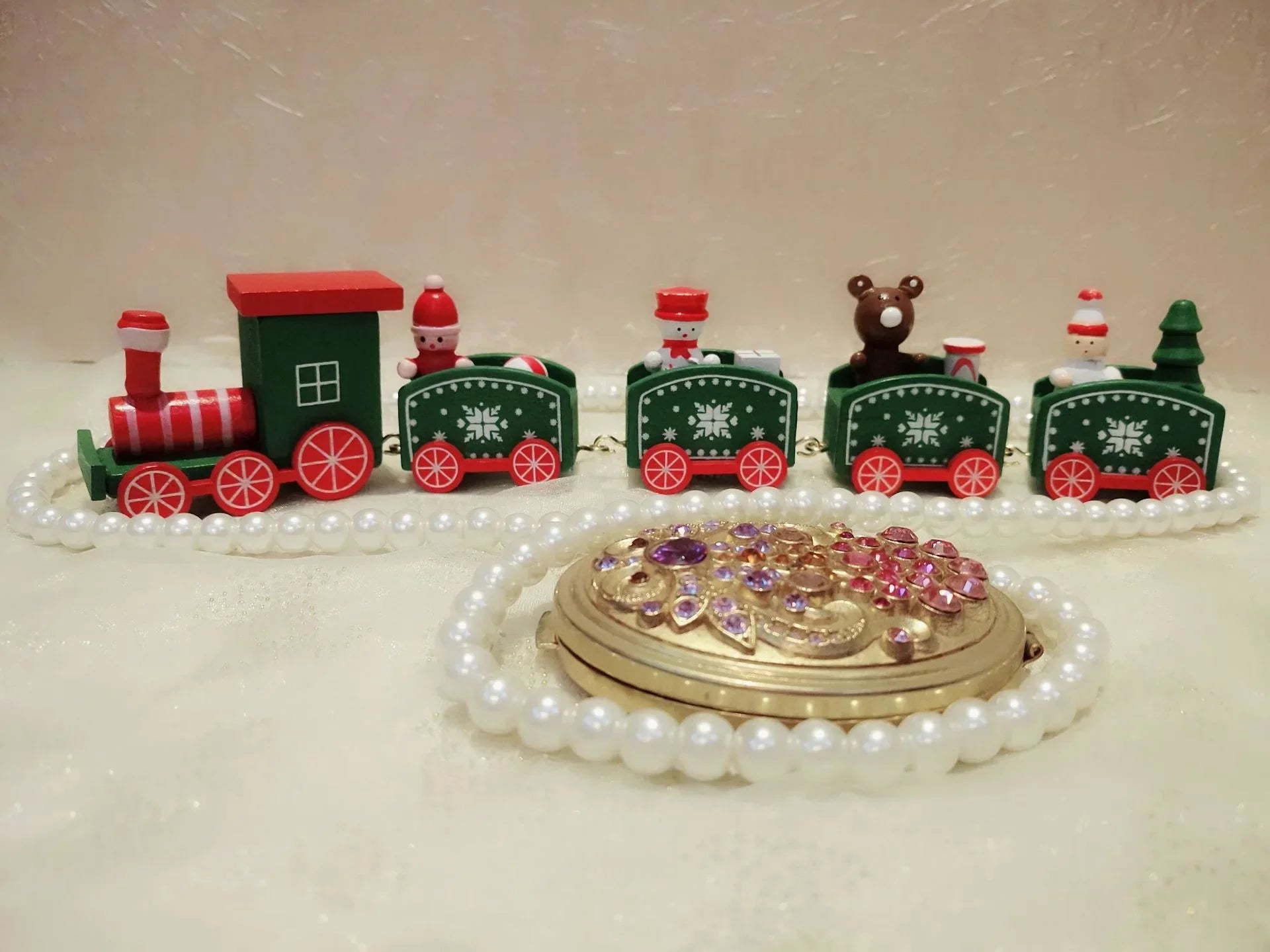 KerstExpress - Feestelijke Plastic Kersttrein voor Decoratie