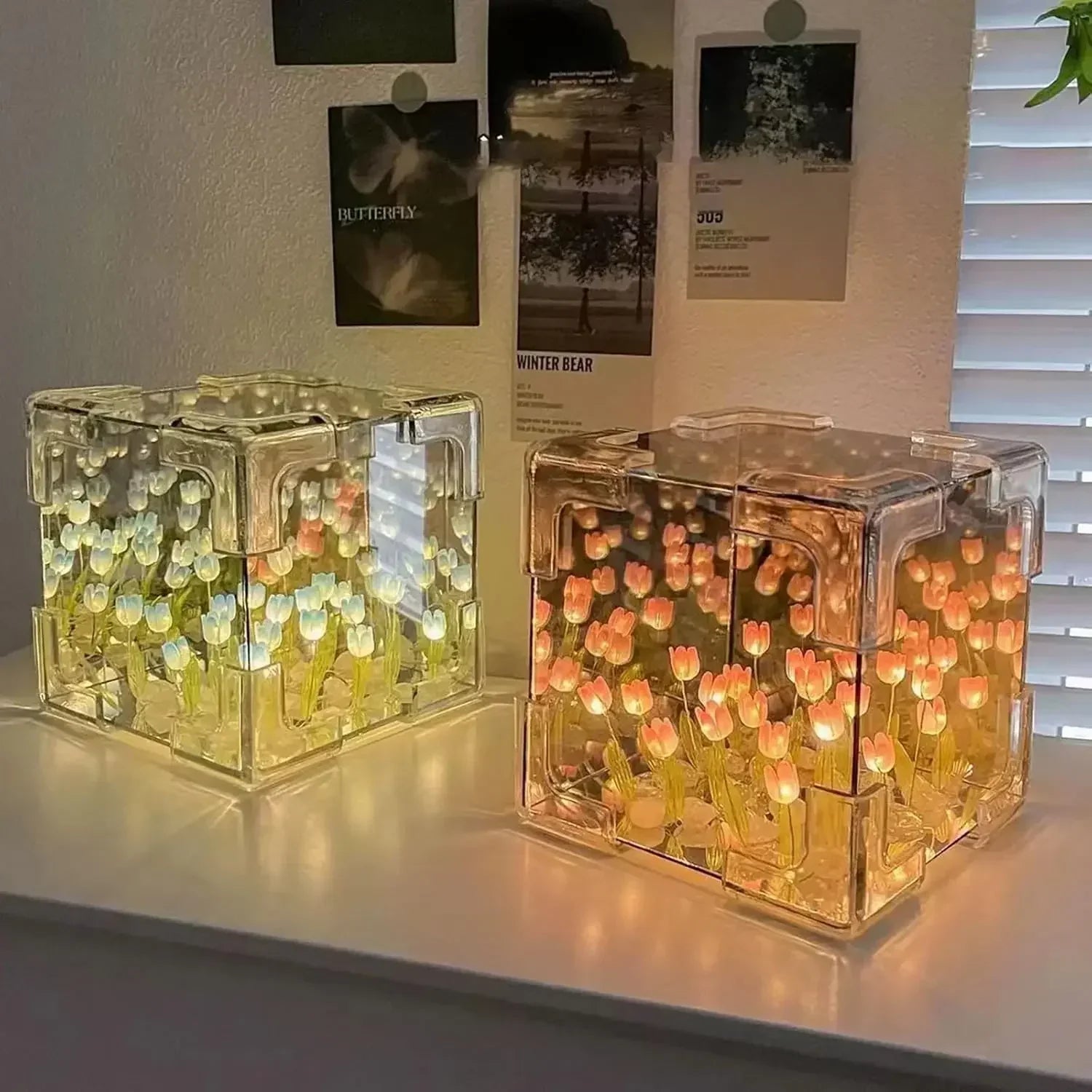 MirrorBloom - DIY Spiegelkubus Lamp met Tulpenontwerp