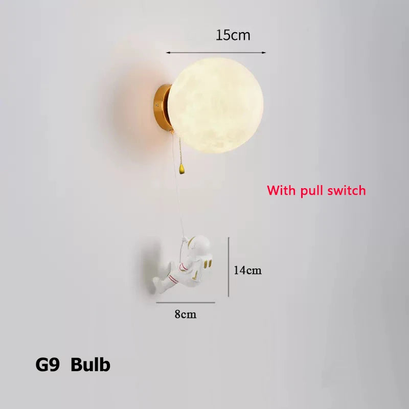 LunarGlow - Astronaut Wandlamp met Maanvormig Licht
