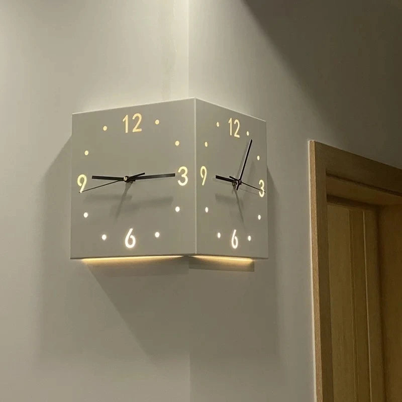 DualEdge - Moderne Wandklok met Schaalverdeling en Stille Werking