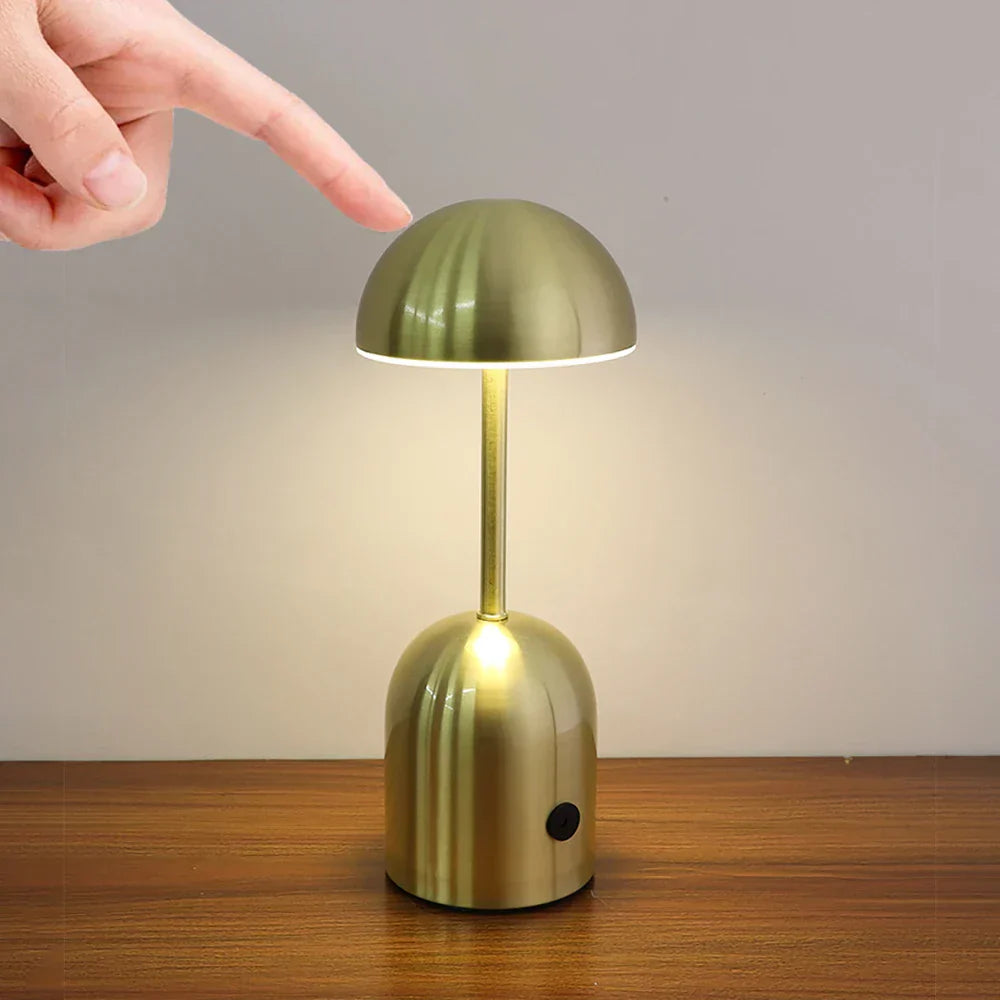 GlowLuxe - Draagbare Dimbare Tafellamp – LED Metalen Design voor Sfeervolle Verlichting