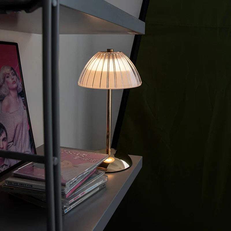 LumeLuxe – Dimbare LED Tafellamp met Scandinavisch Design & USB