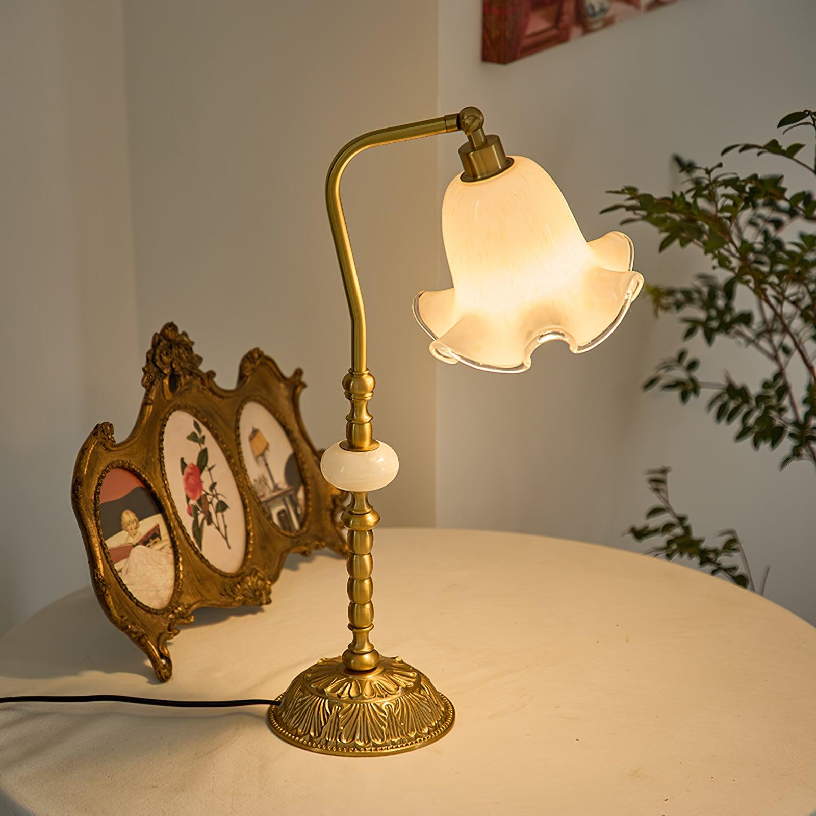 BrassGlow - Luxe Messing Tafellamp