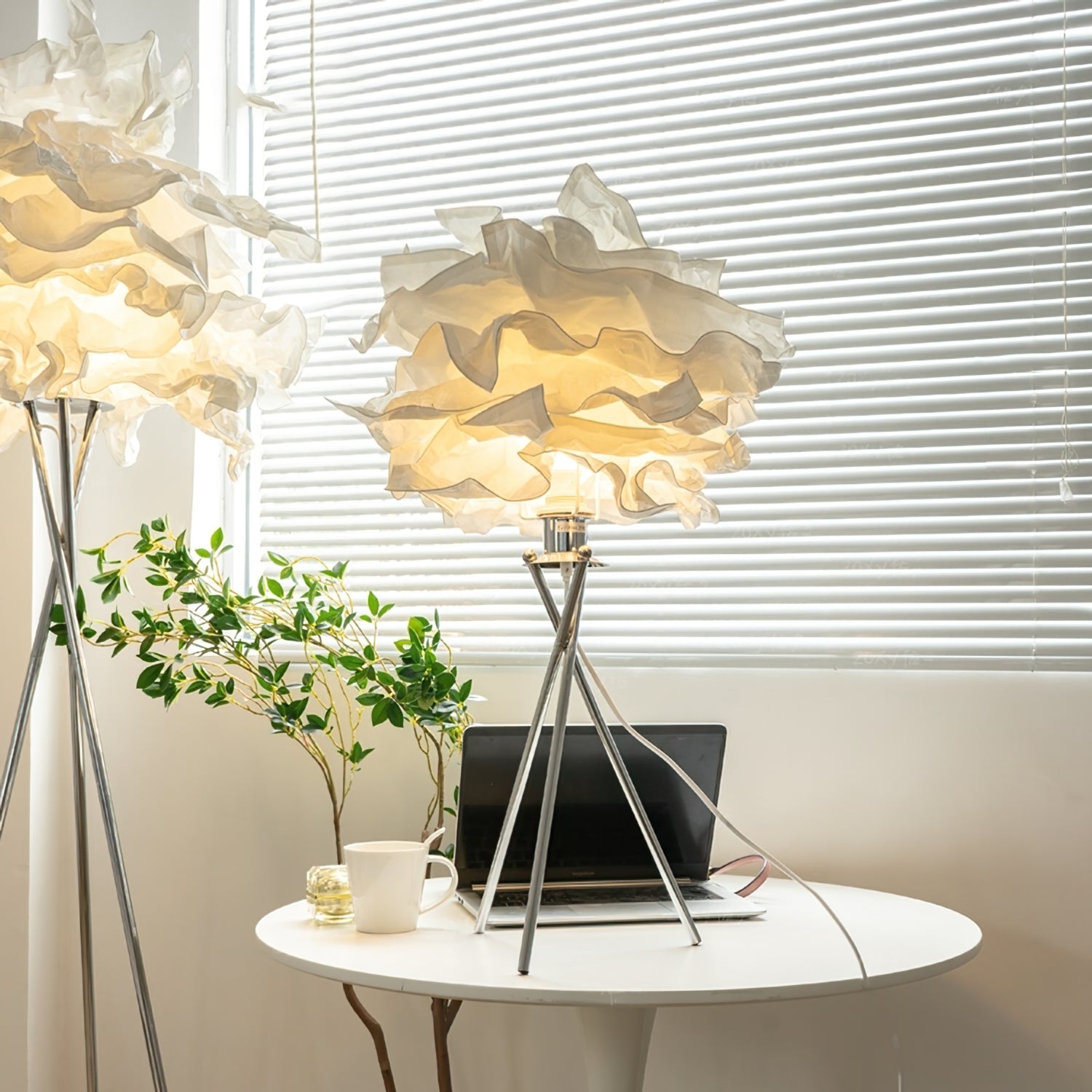 VeliGlow - Unieke Tafellamp met Wolkachtig Design