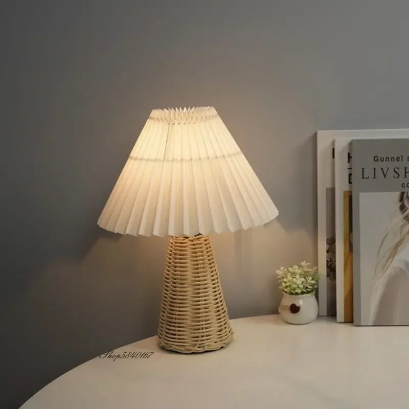 VintageGlow - Rattan Tafellamp, Opvouwbare Nachtlamp