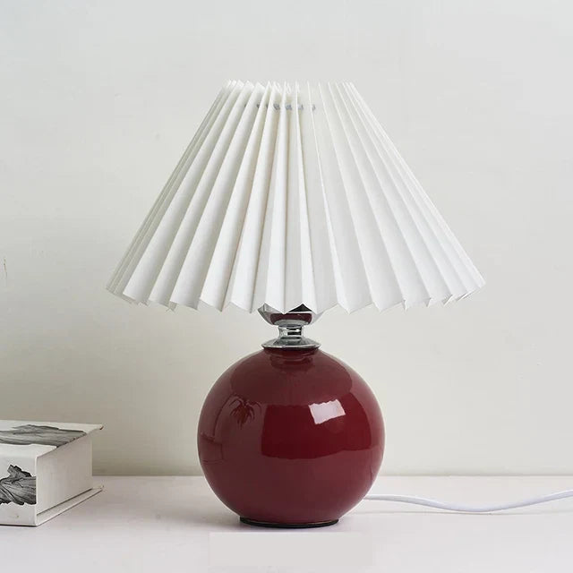 ClassicGlow - Vintage Tafellamp met Geplooide Lampenkap
