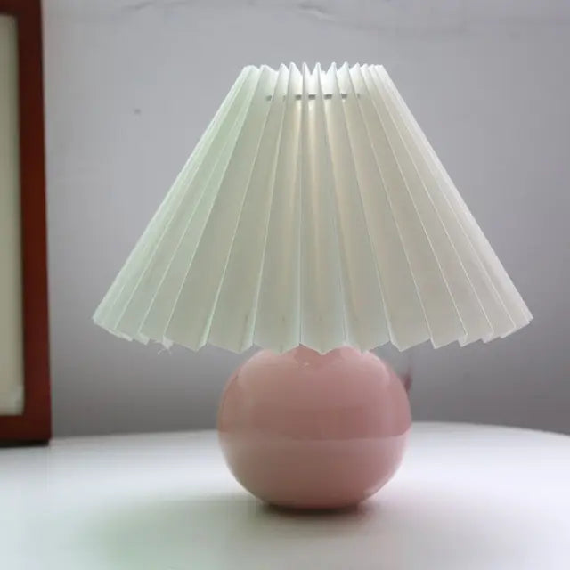 ClassicGlow - Vintage Tafellamp met Geplooide Lampenkap