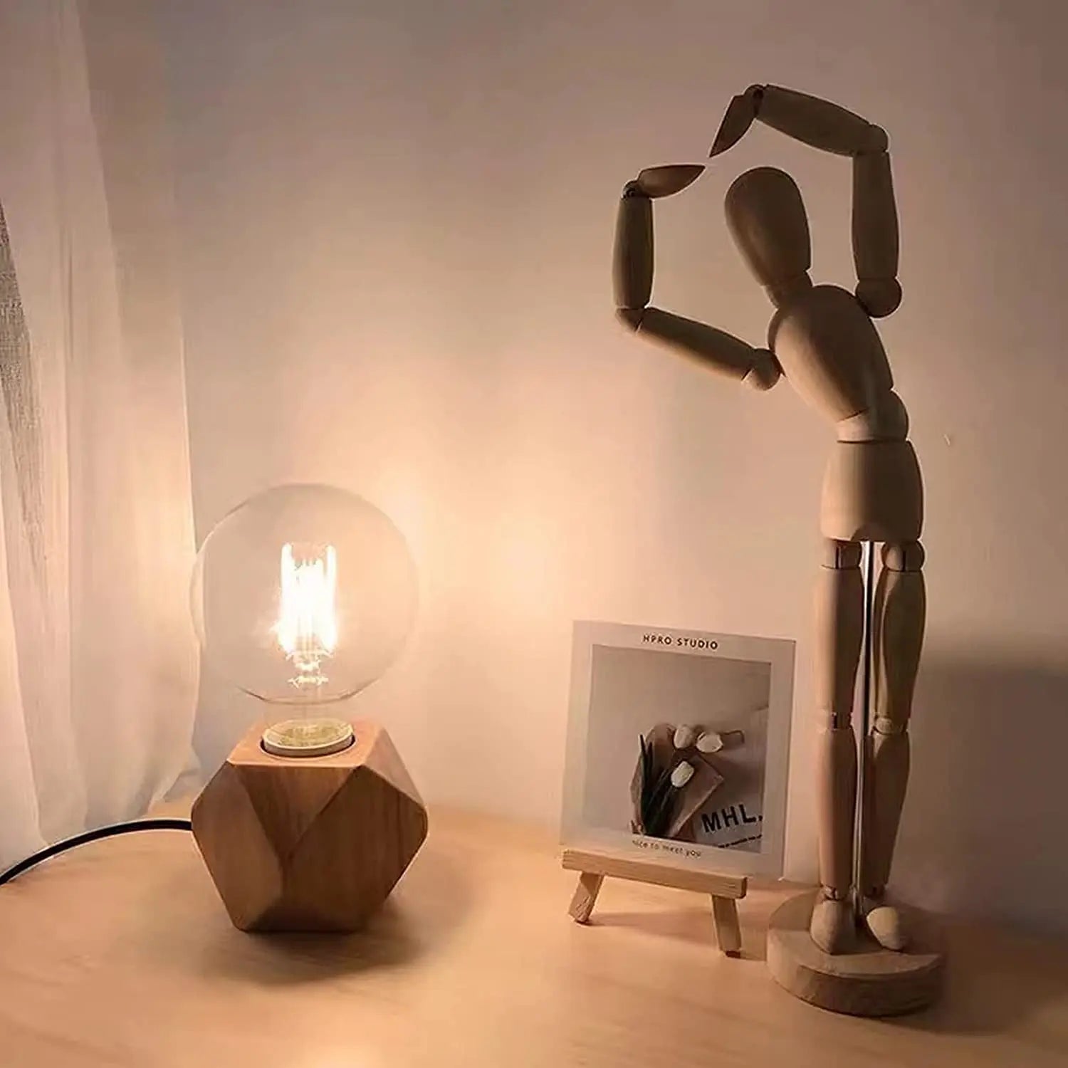 RetroWood - Houten Tafellamp met Lichtbol voor Sfeervolle Verlichting