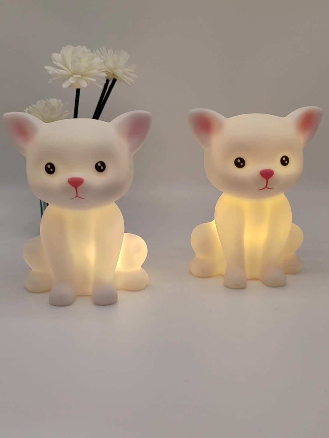 KittyGlow - Lámpara de mesa con luz LED y alimentación por batería para gatitos adorables