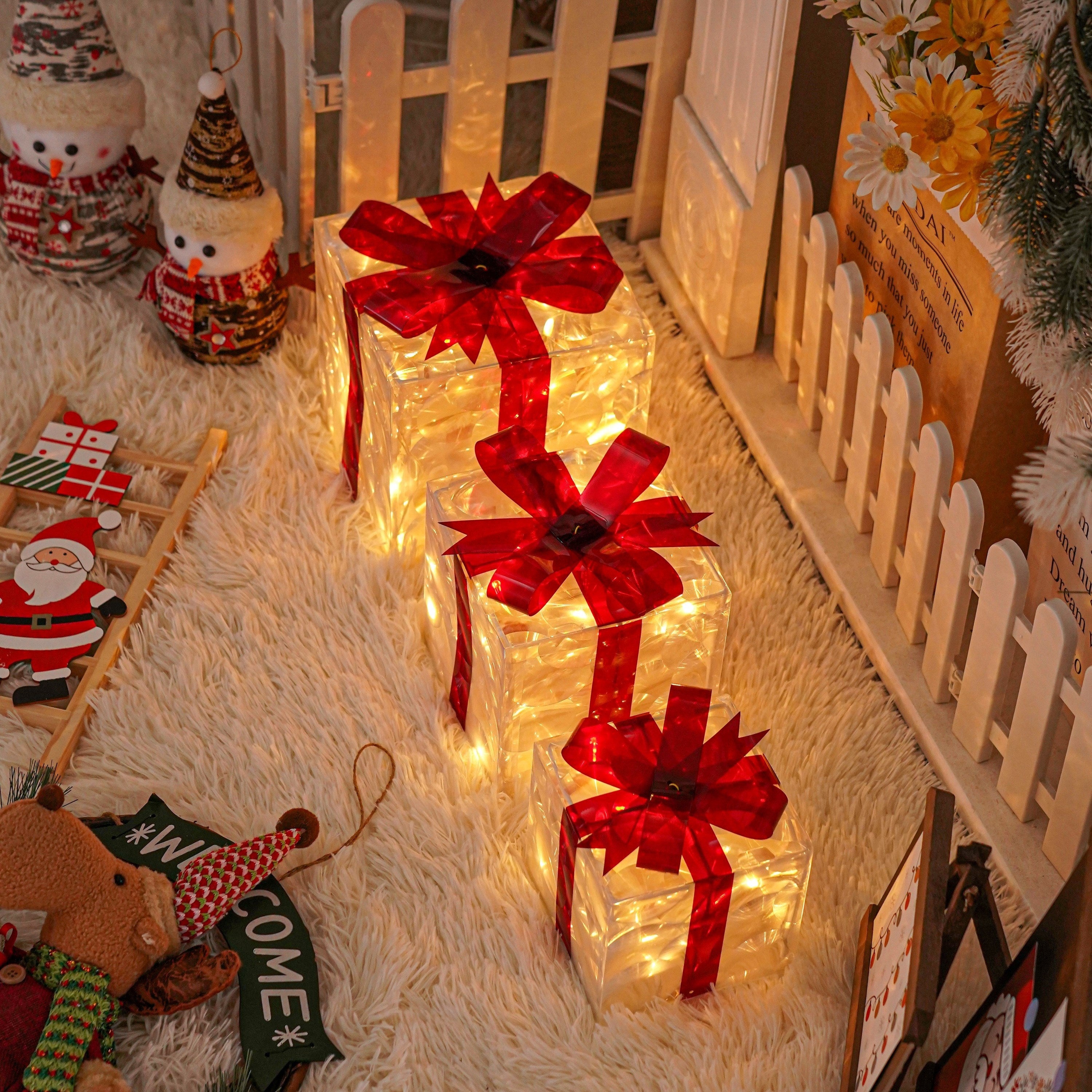 CadeauLicht - Set van 3 Verlichte Kerstcadeaudozen met Rode Strik