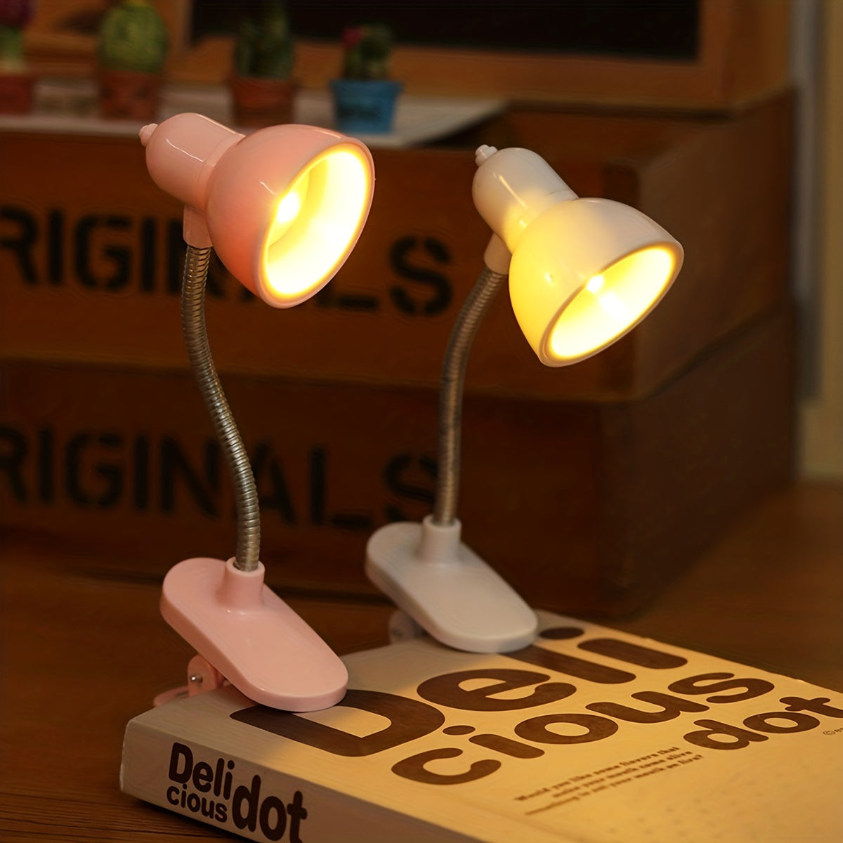 MiniGlow - Draagbare Clip-On Leeslamp met Drukknopbediening