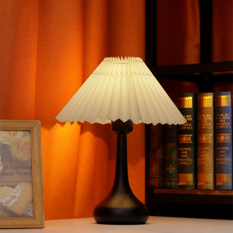 LumeFold – Opvouwbare LED Tafellamp met Dimbare Verlichting