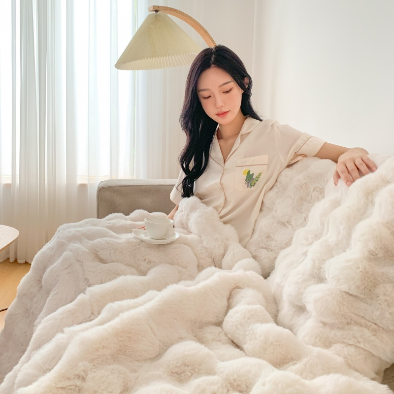 Luxe Bubble Fleece Blanket – Imitation Rabbit Fur, Thick Sofa and Office Blanket