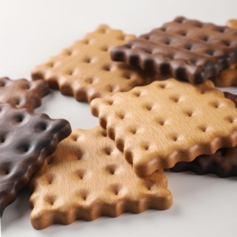 2-Piece Wooden Coasters Inspired by Biscuit