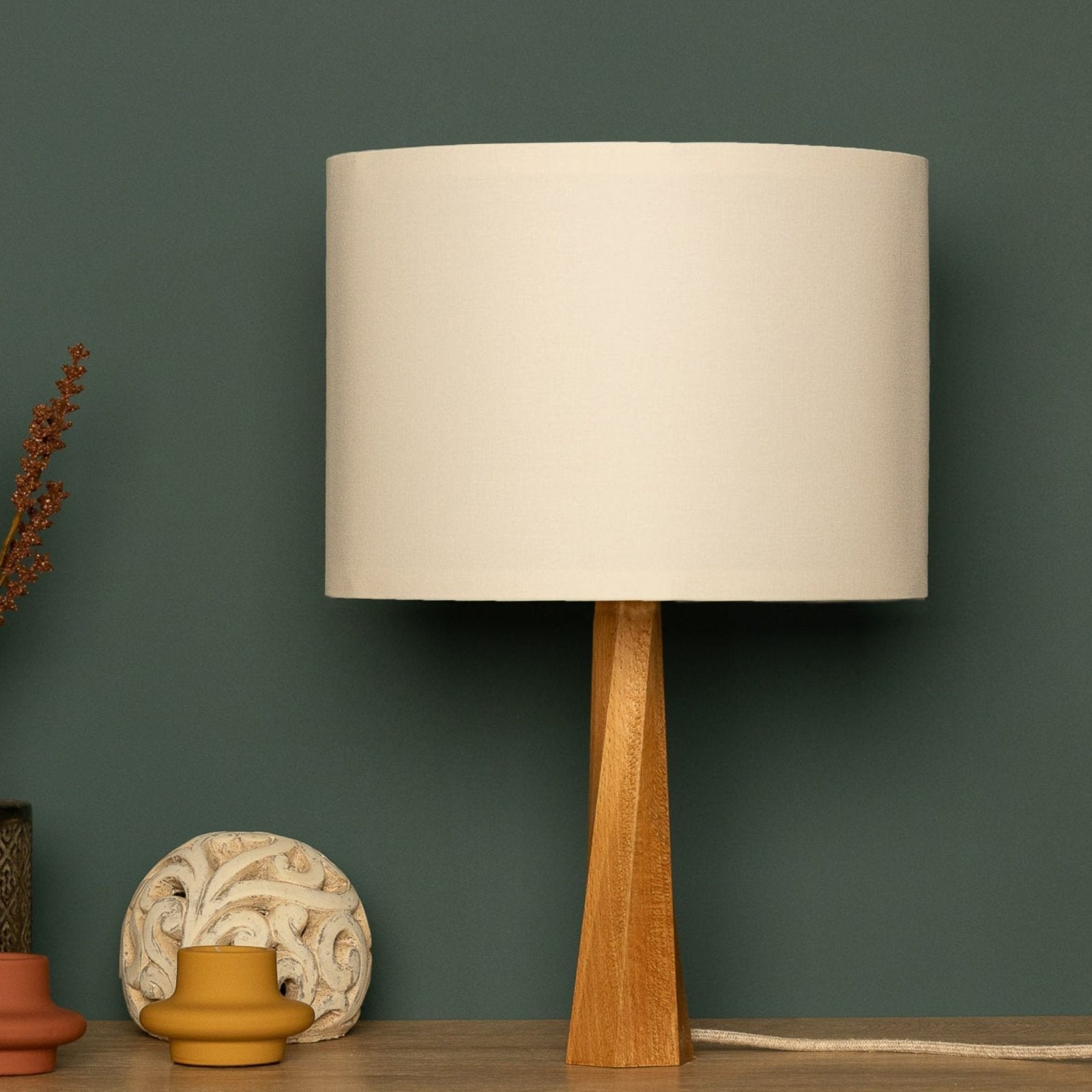 LumiWood - Lámpara de Mesa Moderna de Madera con Pantalla de Tela | Diseño Escandinavo